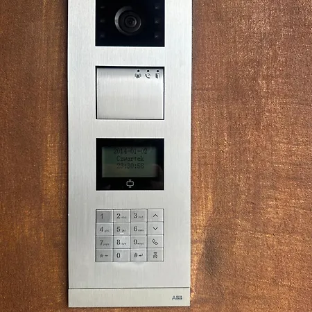 Przyjazni 16 27 - Self Check-in 20h - Lift Breslavia