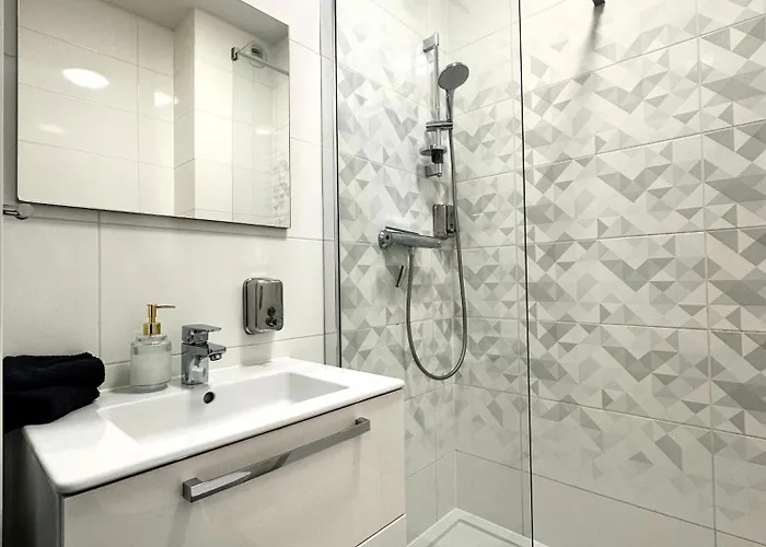 Przyjazni 16 27 - Self Check-in 20h - Lift * Вроцлав